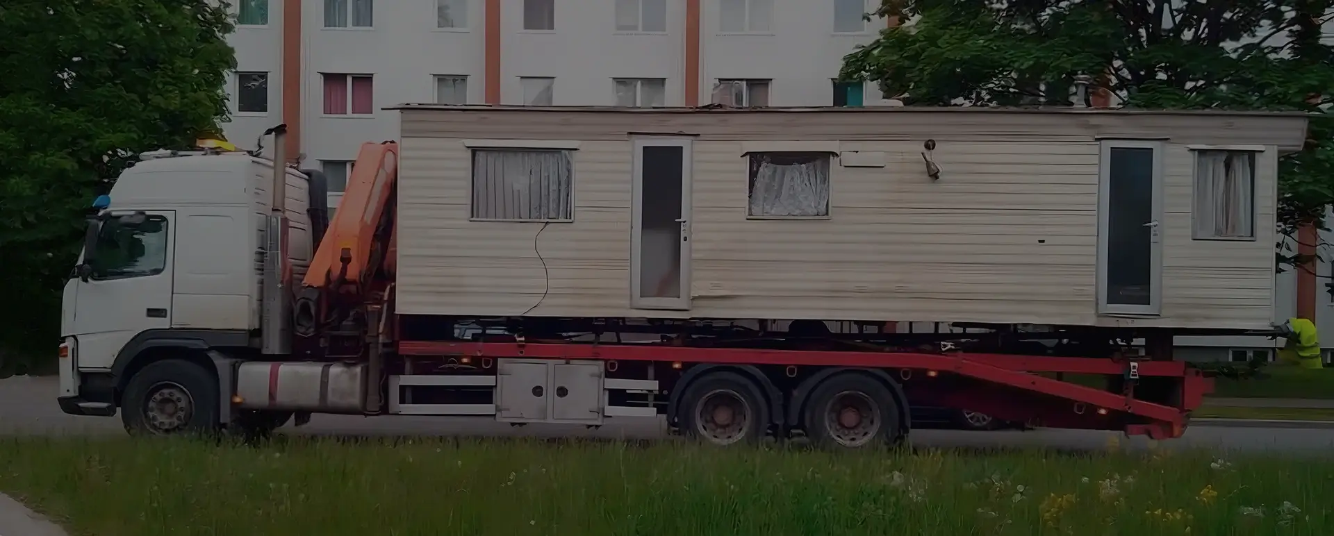 Получить онлайн цены на доставку низким тралом дом вагона в станице Пластуновская (Южный округ - Краснодарский край) на сайте самостоятельно